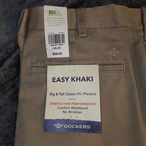 Dockers Easy Khaki brand new with tags 48 by 30 tan